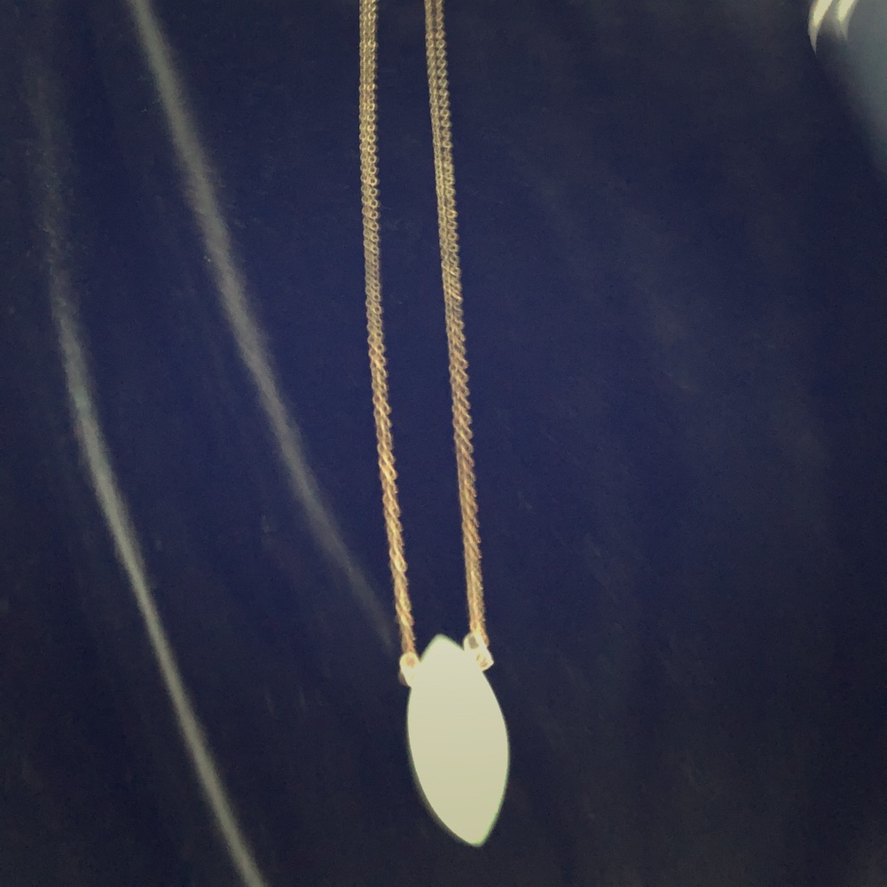 Blue crystal pendant